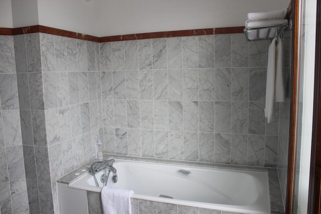 Le Carlton Hotel 3*